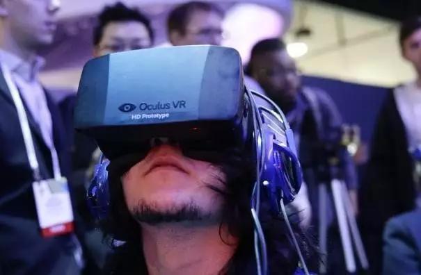 VR厂商，你们考虑过霍金的感受吗？