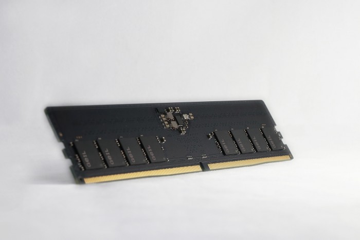 DDR5快速普及：2023年出货量就会超越DDR4
