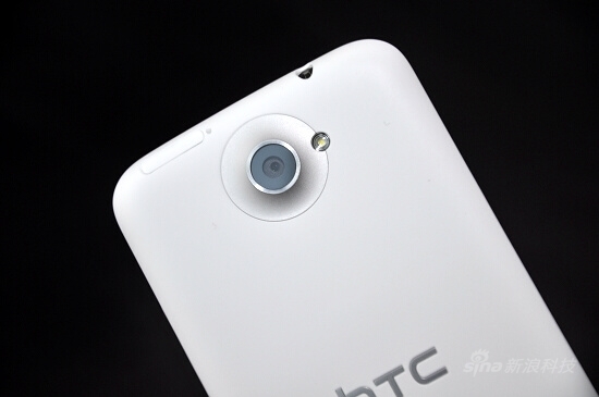 四核大光圈高速连拍 HTC One X行货评测